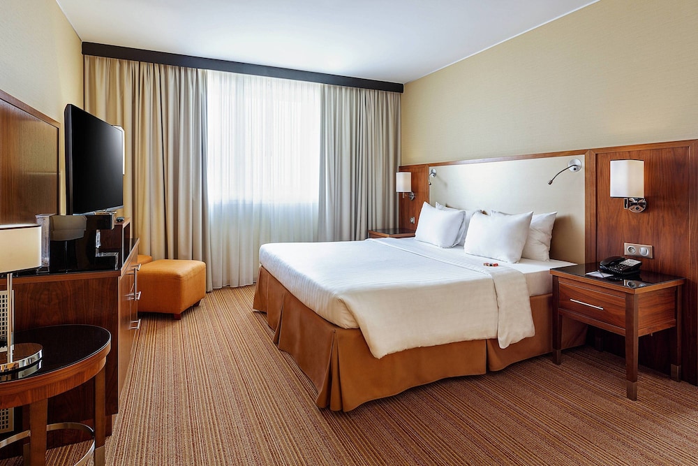 COURTYARD BY MARRIOTT TOULOUSE AIRPORT 10/37