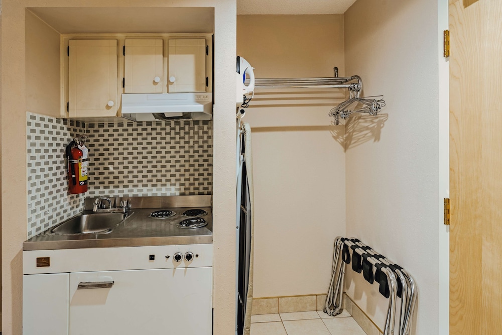 جناح بسريرين كوين بمطبخ صغير، SureStay Plus by Best Western Coquitlam 5/5