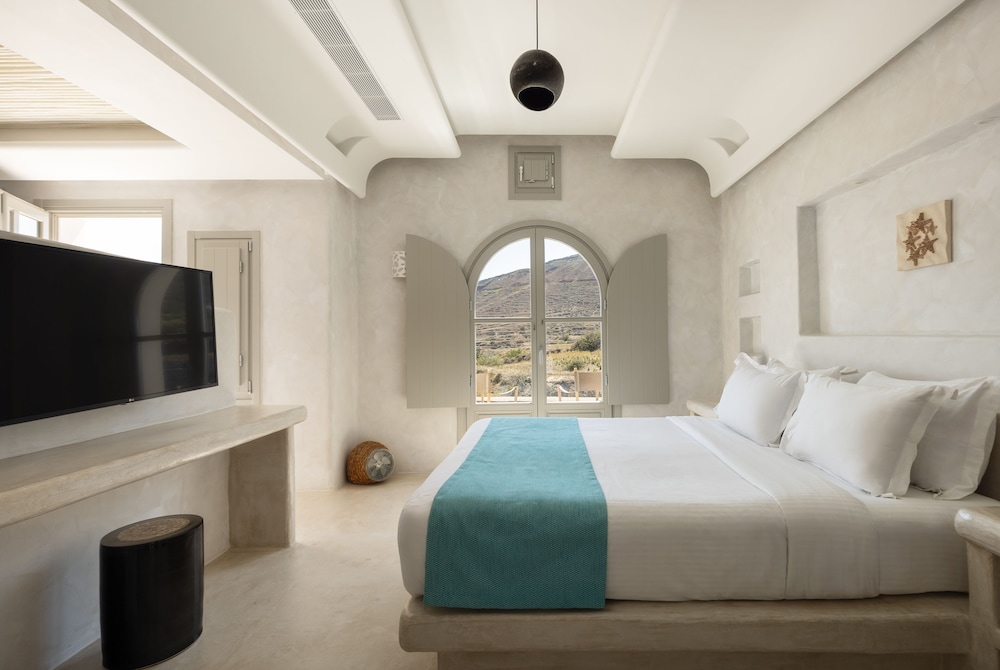 Danae Suites 9/50