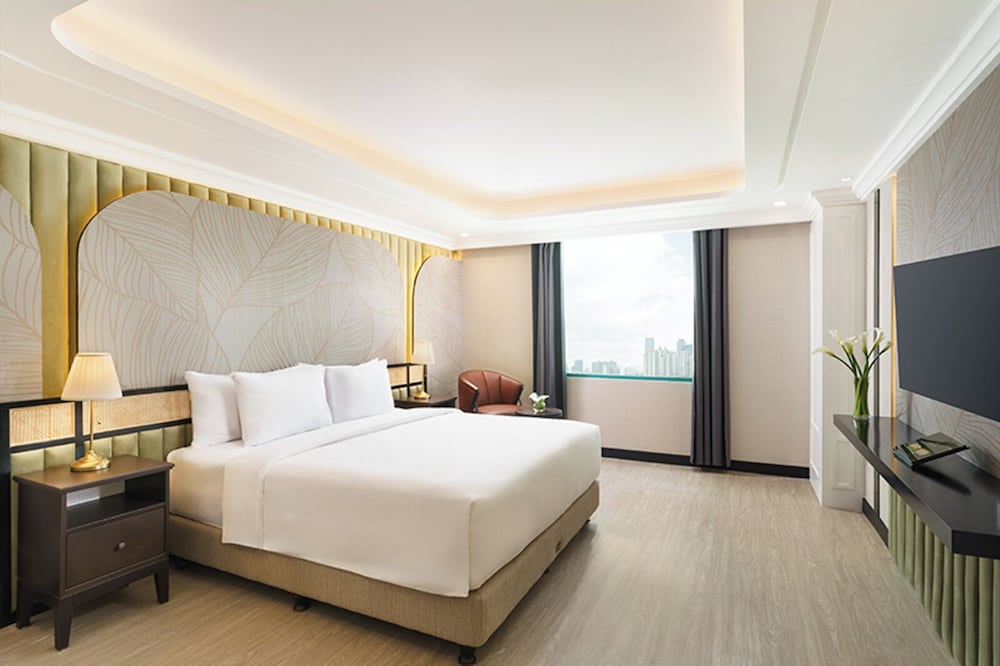 DELUXE, DOUBLE BED