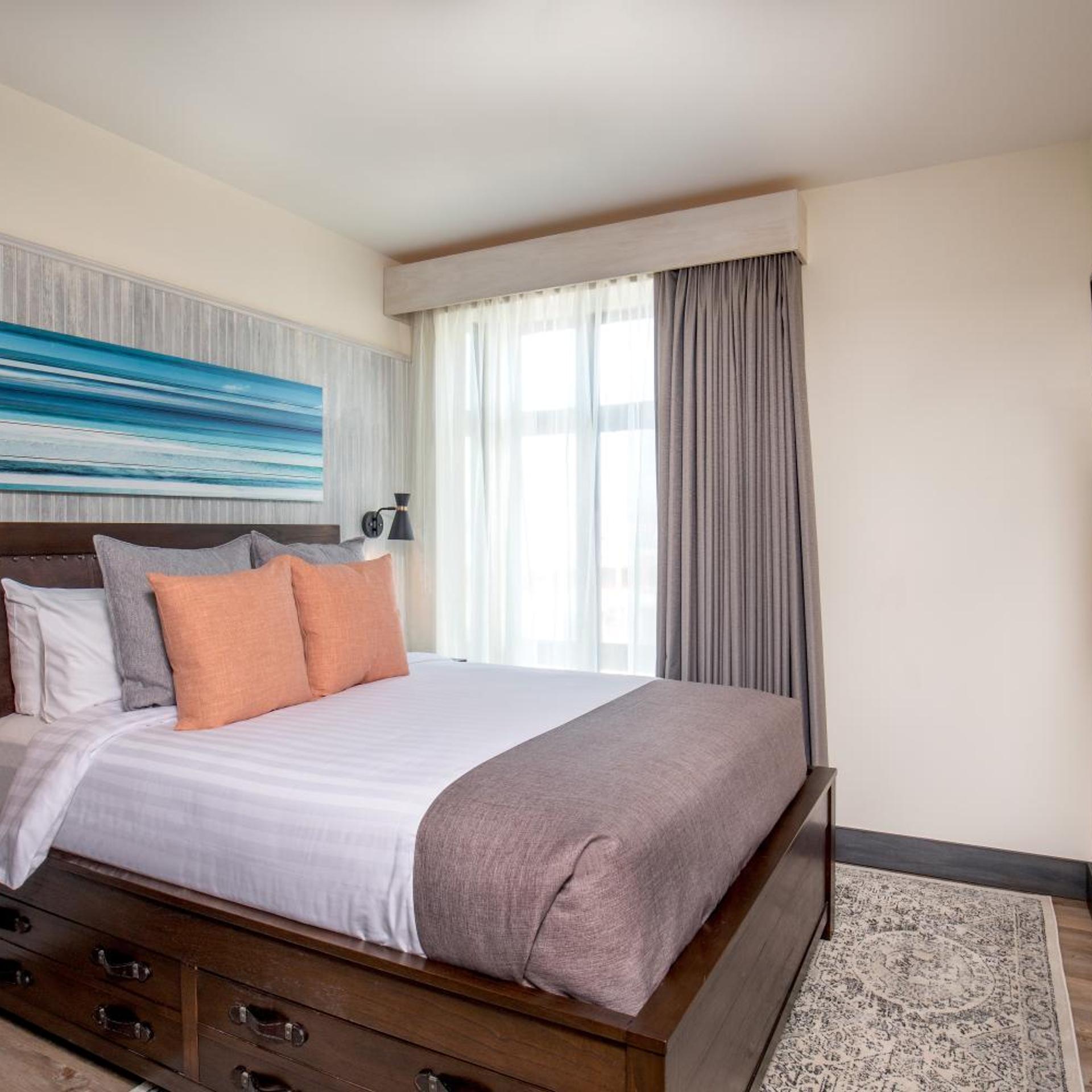 Budget, Queen Bed