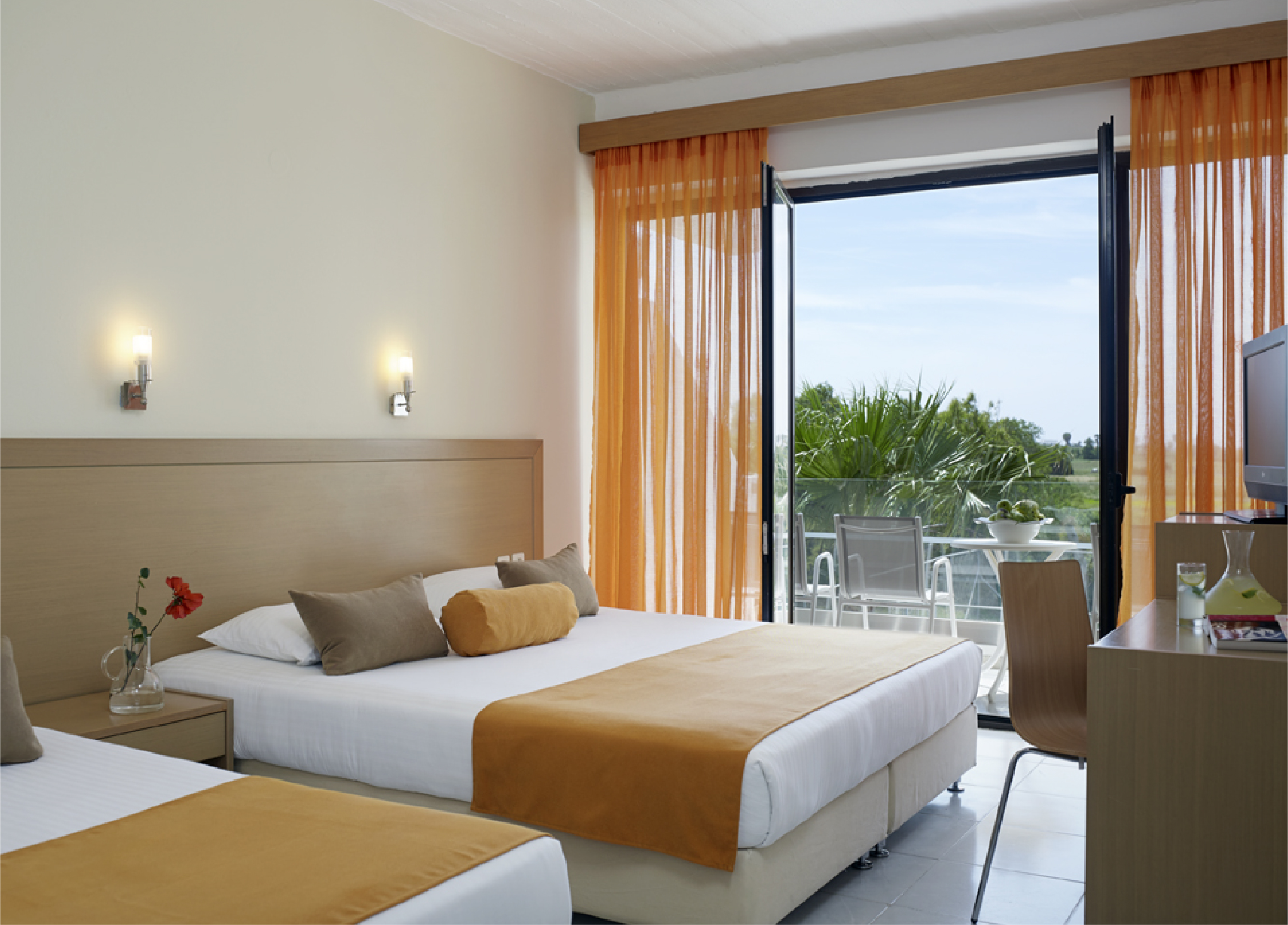 Room, Triple, Inland View