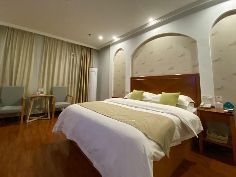 GreenTree Inn Linxi Pingyi Mengyang Road Express Hotel 30/37