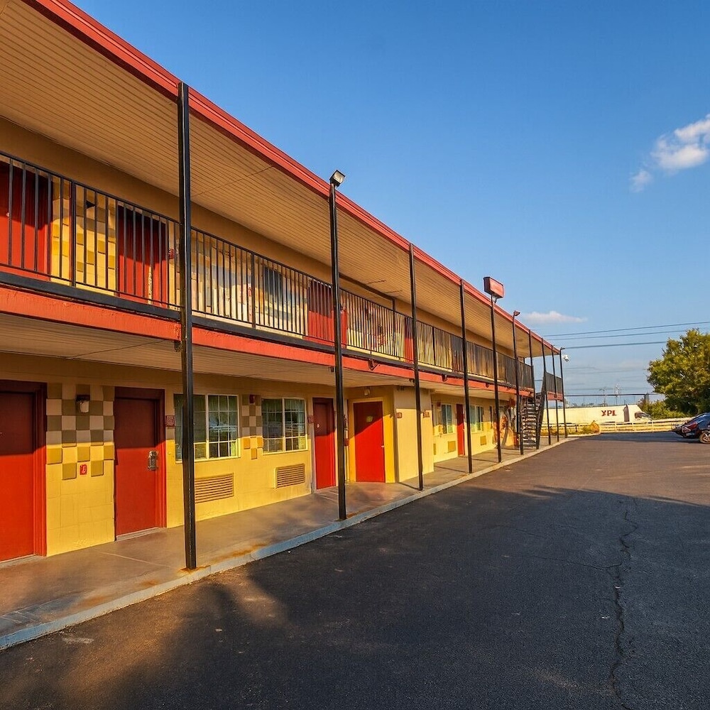 Grove City Travel Inn Columbus South 3/44