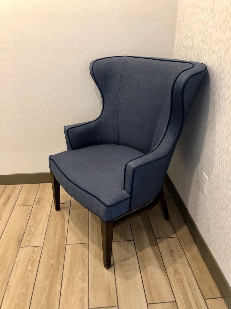 Hampton Inn Patterson Ca 22/45