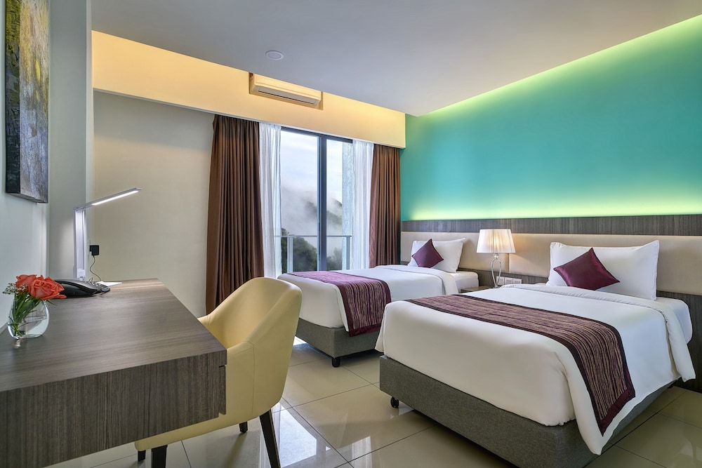 Grand Ion Delemen Hotel 7/69