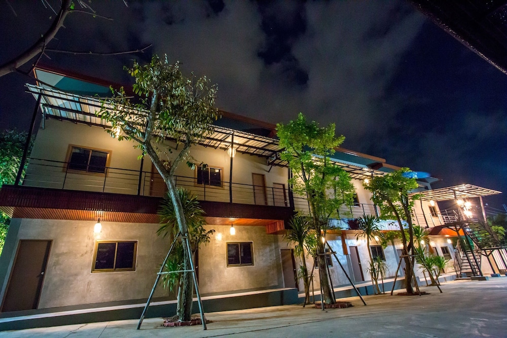 The First Residence 6/47