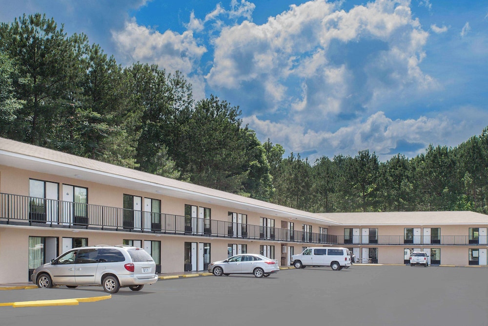Days Inn by Wyndham Newton MS/I-20 16/23