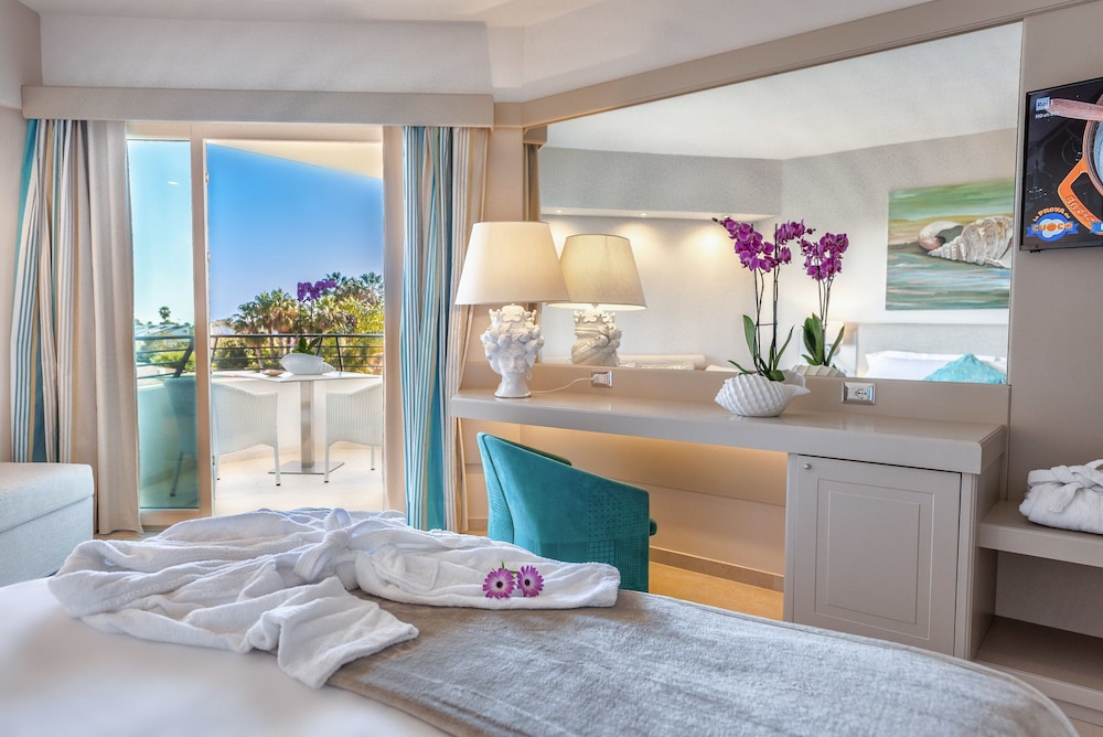 Acacia Palace - Adults Only 35/50
