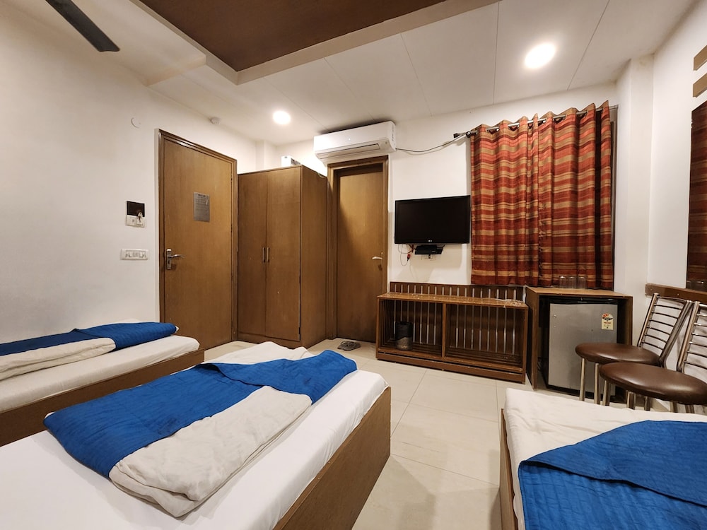 Hotel Arina Inn 27/32