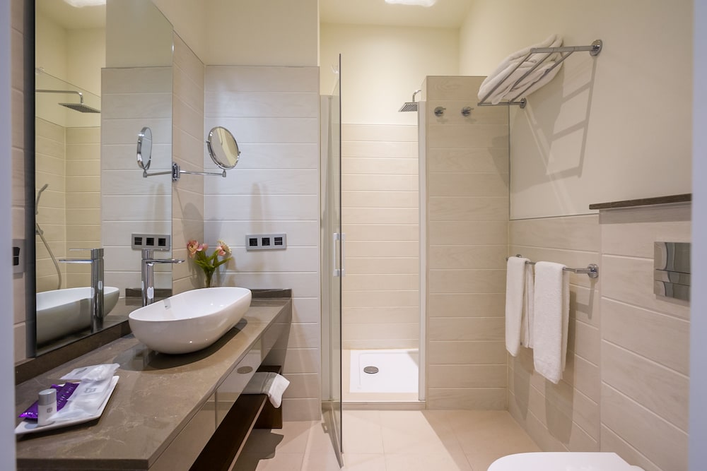 Welldone Cathedral Suites 41/50