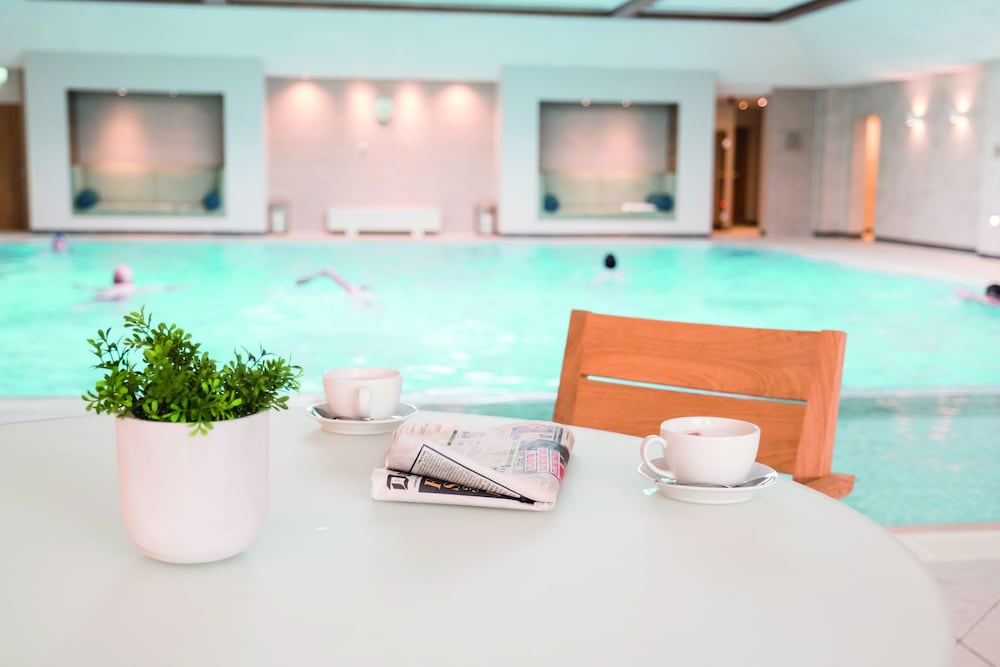 Cottons Hotel And Spa 35/70