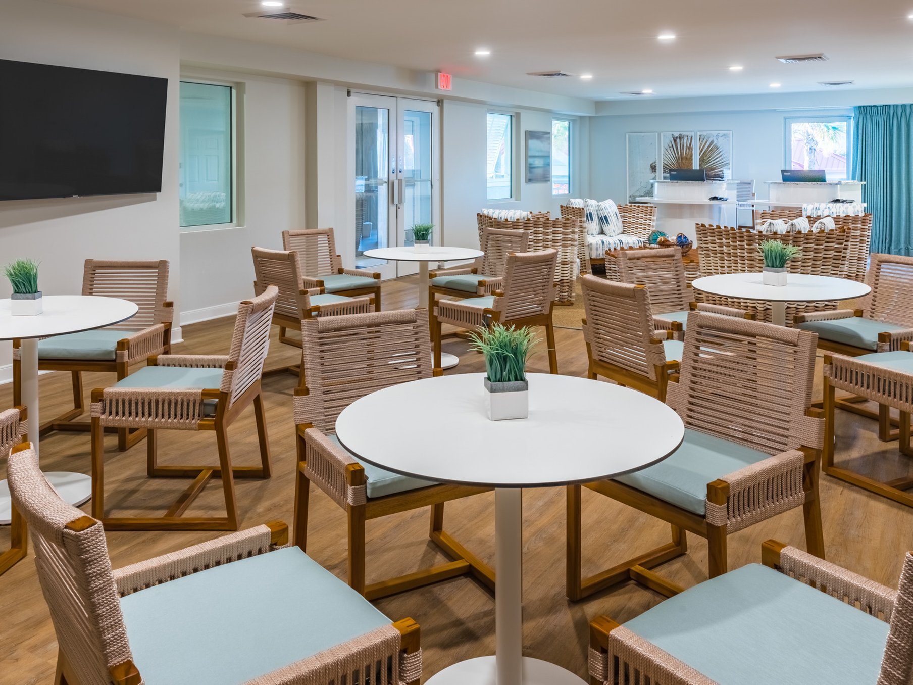 The Palms Oceanfront Hotel 27/33