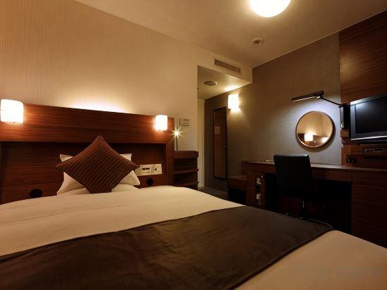 Comfortable, Single, Double Bed, Smoking