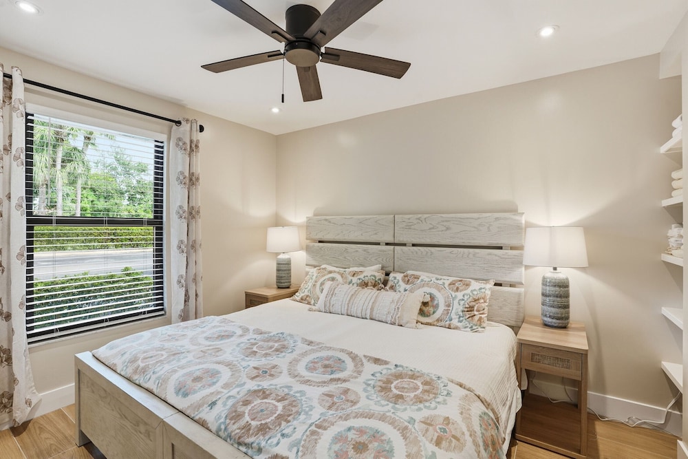 Park Shore Resort 24/60