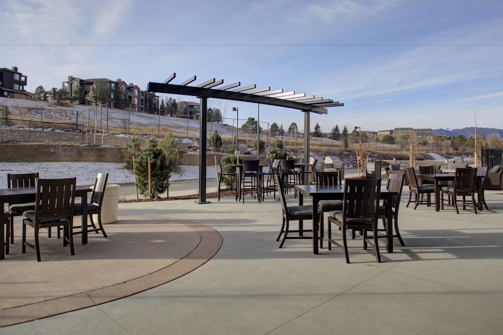FAIRFIELD INN & SUITES BOULDER BROOMFIELD/INTERLOCKEN 41/59