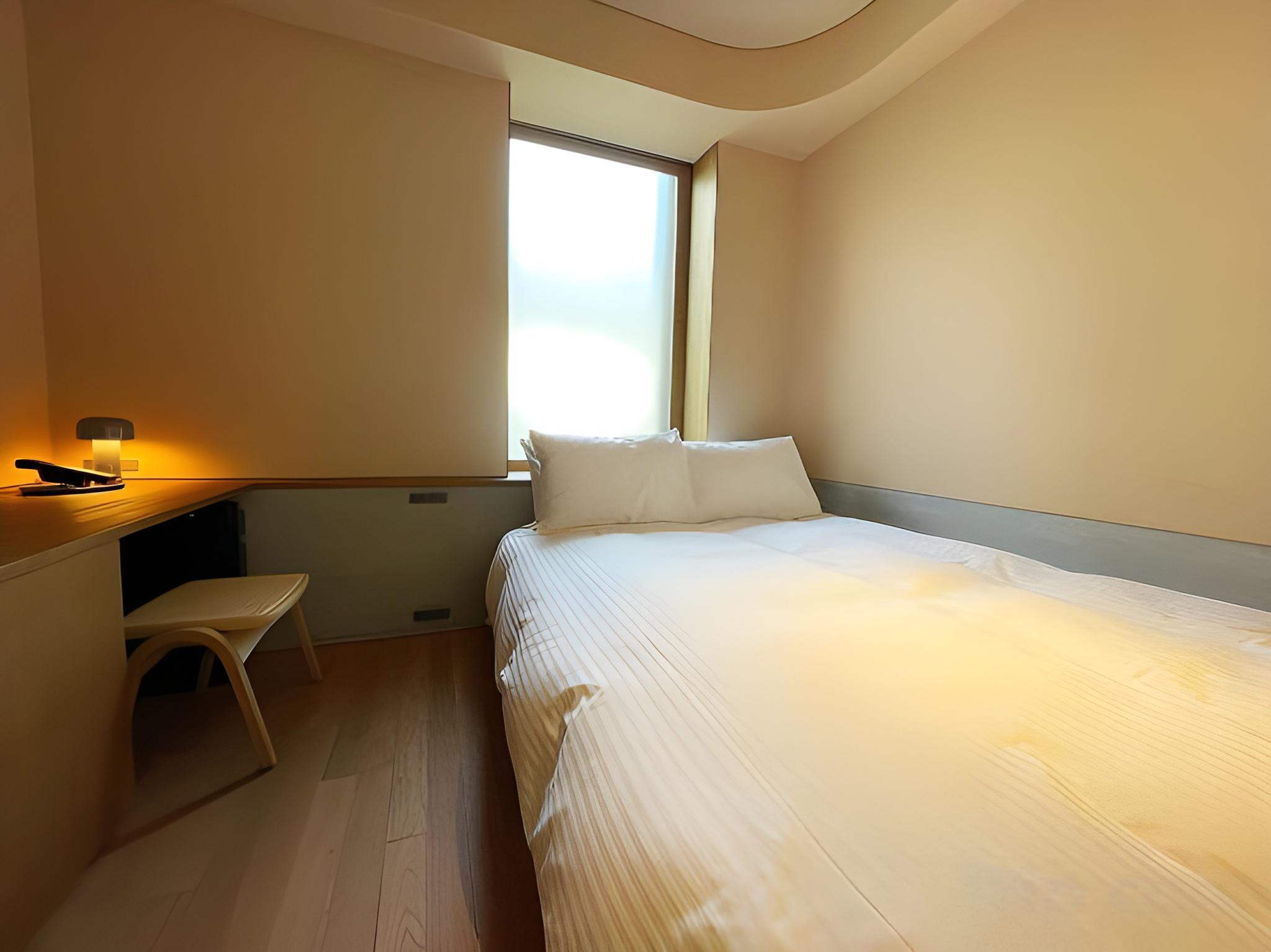 Semi Room, Standard, Single, Semi Double Bed