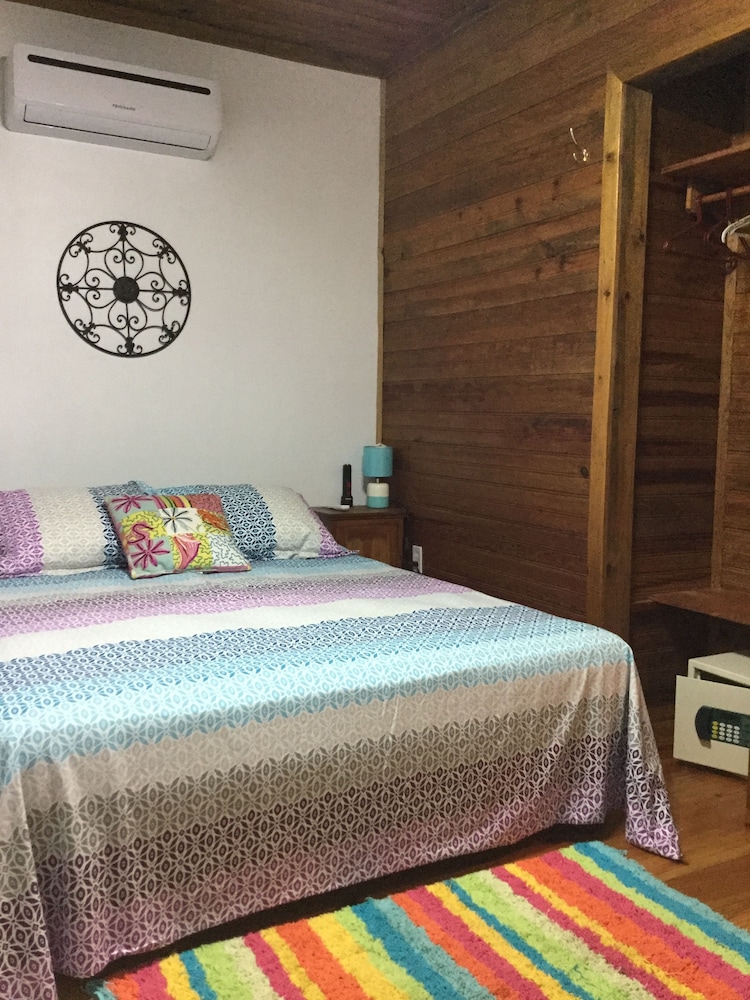 STUDIO, QUEEN BED, GARDEN VIEW, KITCHENETTE
