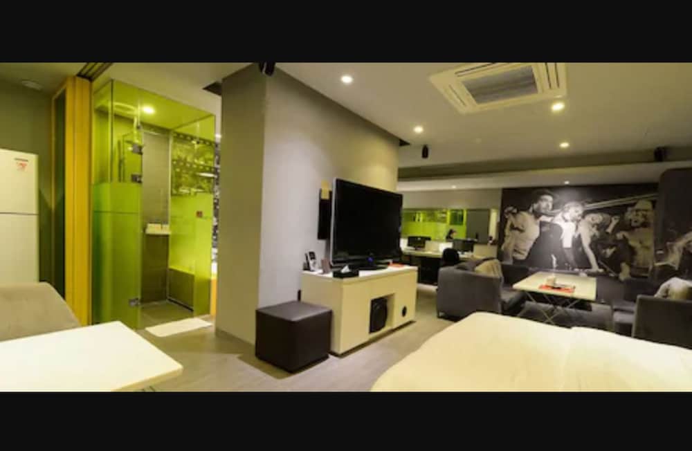 Life Style S Hotel 23/27