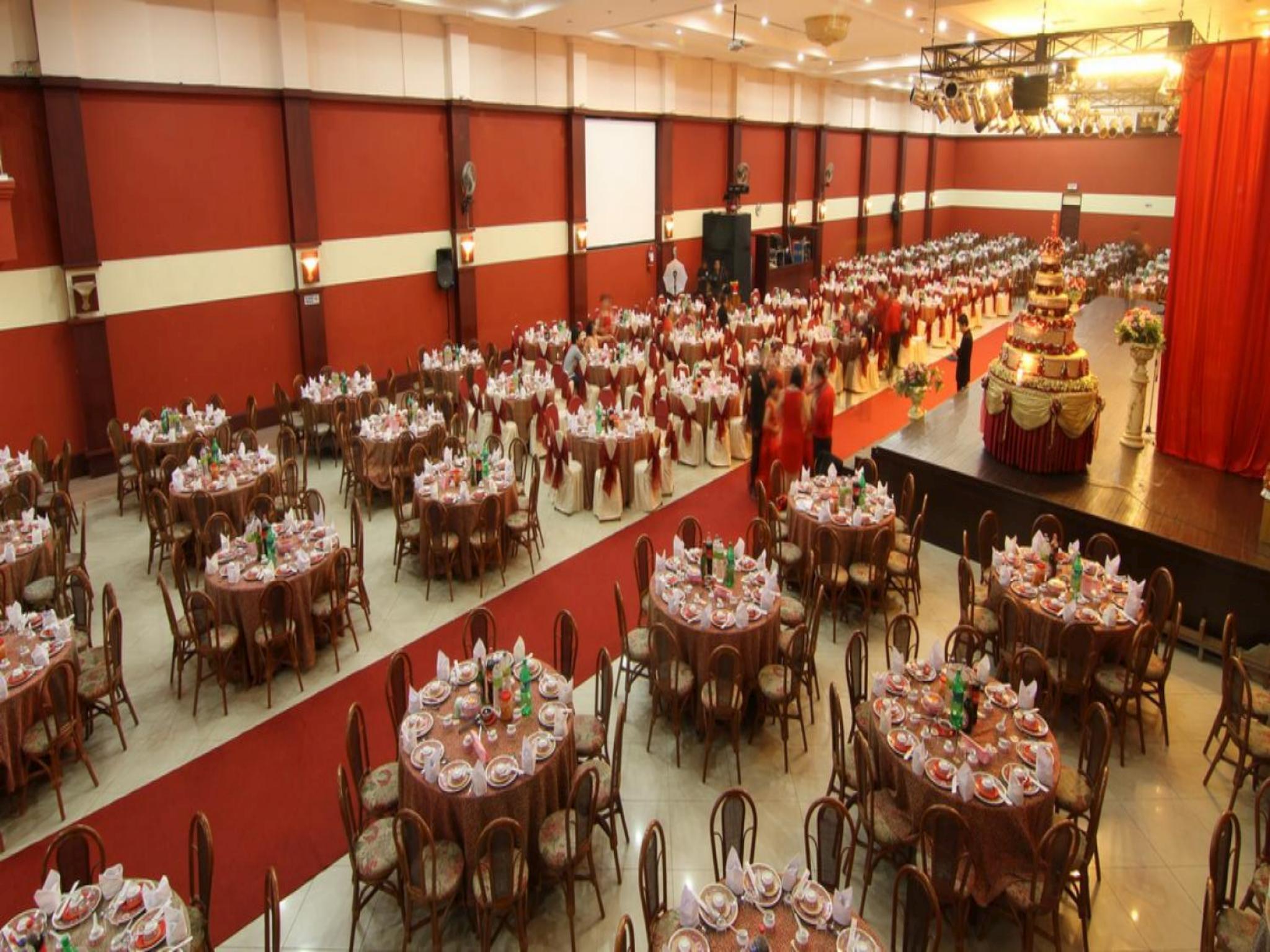Hotel Tarakan Plaza 12/21