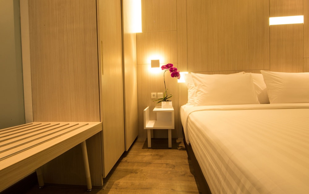 Swiss-Belinn Cikarang 34/54
