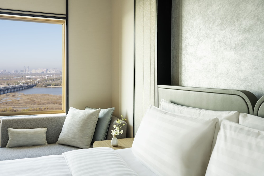 Shangri La Harbin 22/69