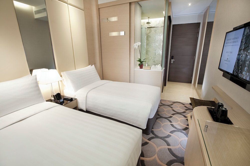 Dorsett Singapore 30/70