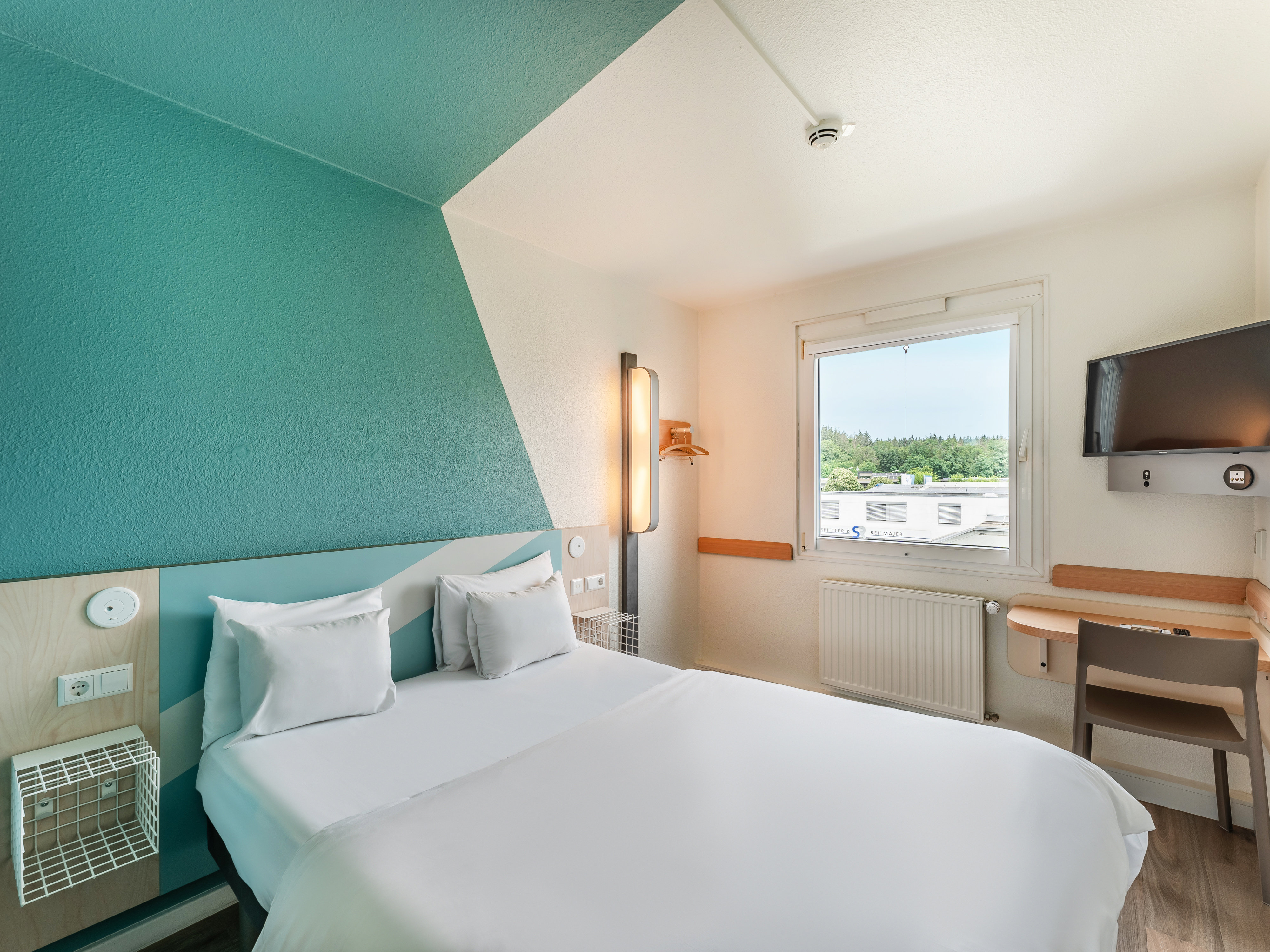 B&B HOTEL Freiburg-West 6/32