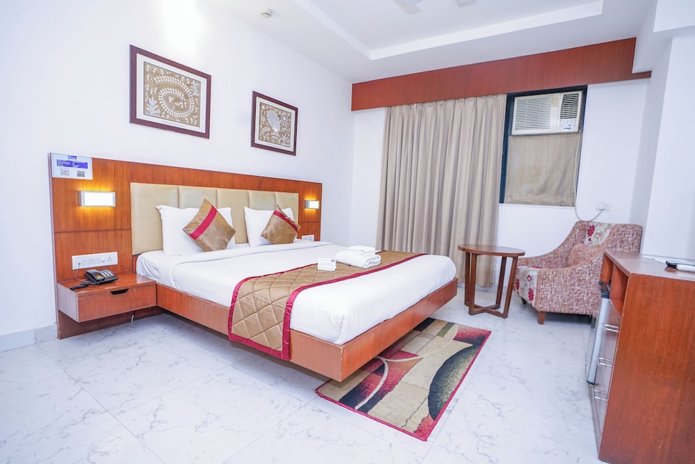 Siesta Navi Mumbai 18/41