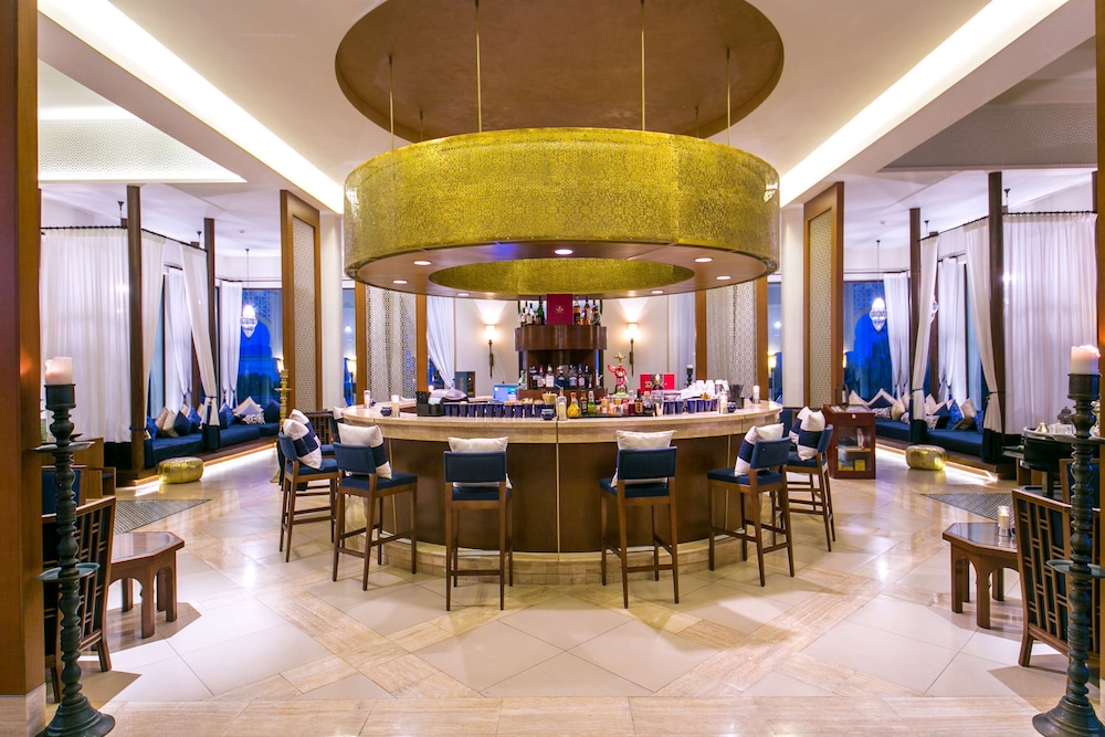 Banyan Tree Tamouda Bay 66/87