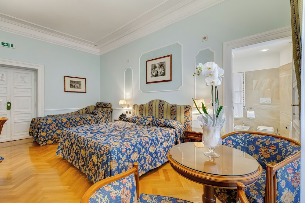 Hotel Cellini 36/61
