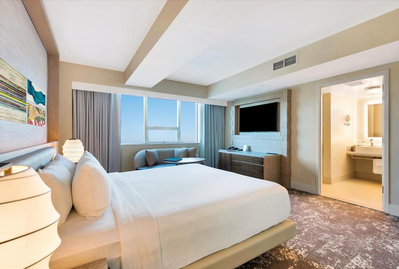 Premium, King Bed, Resort View