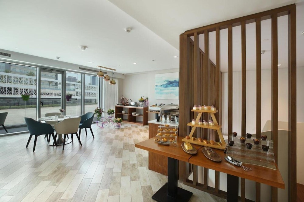 Millennium Executive Apartments Mont Rose 60/66