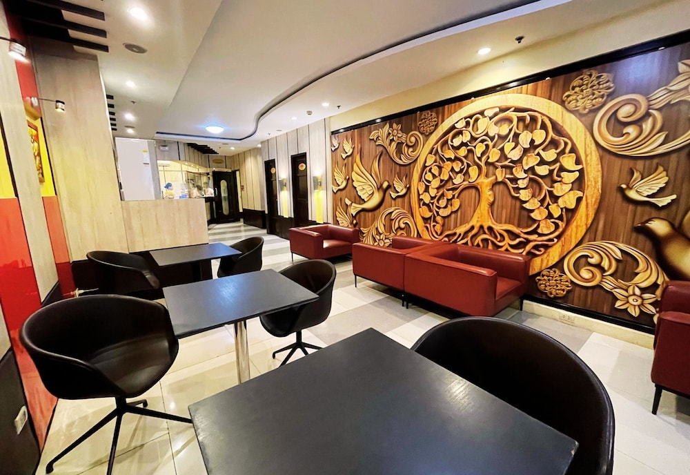 Hotel 99 37/50