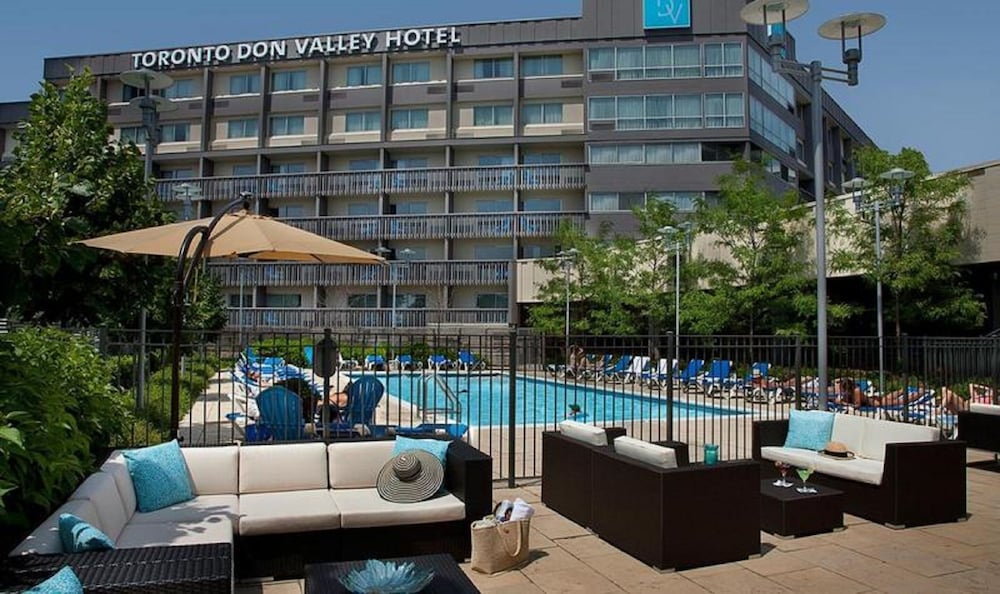 Toronto Don Valley Hotel Suites