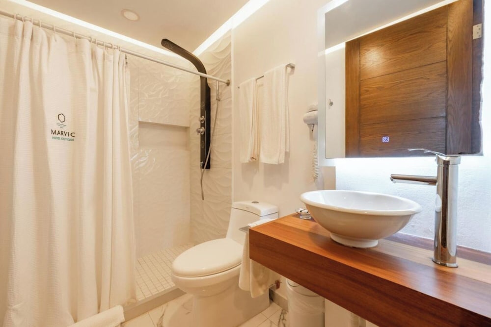 Marvic Hotel 33/36