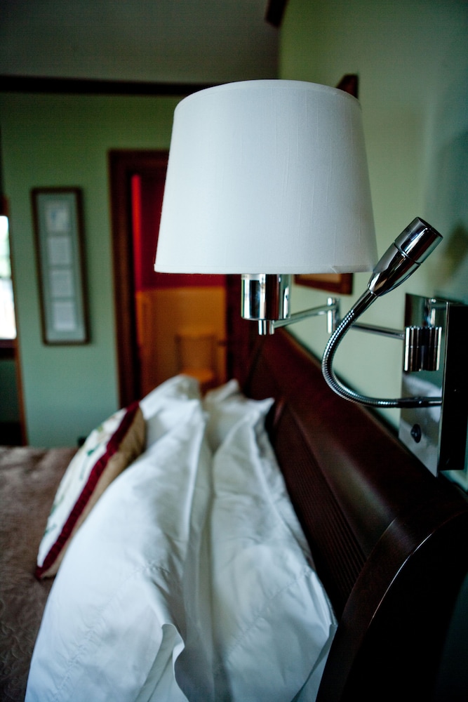 Showers Inn 36/71