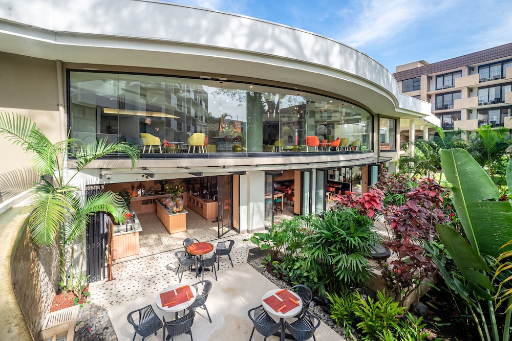 Holiday Inn San Jose La Sabana an IHG Hotel 3/47