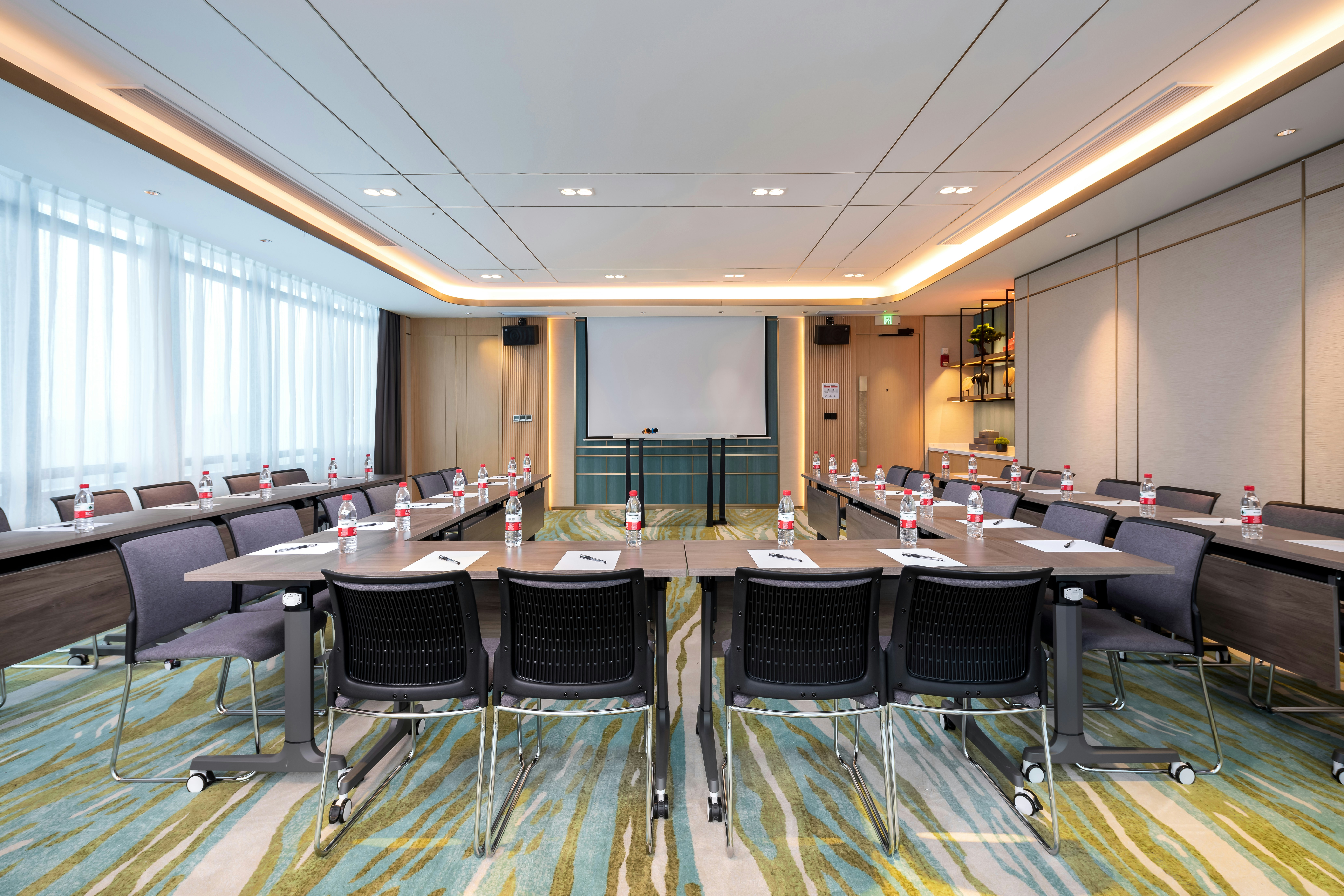 Hilton Garden Inn Nanchang Honggutan 24/27
