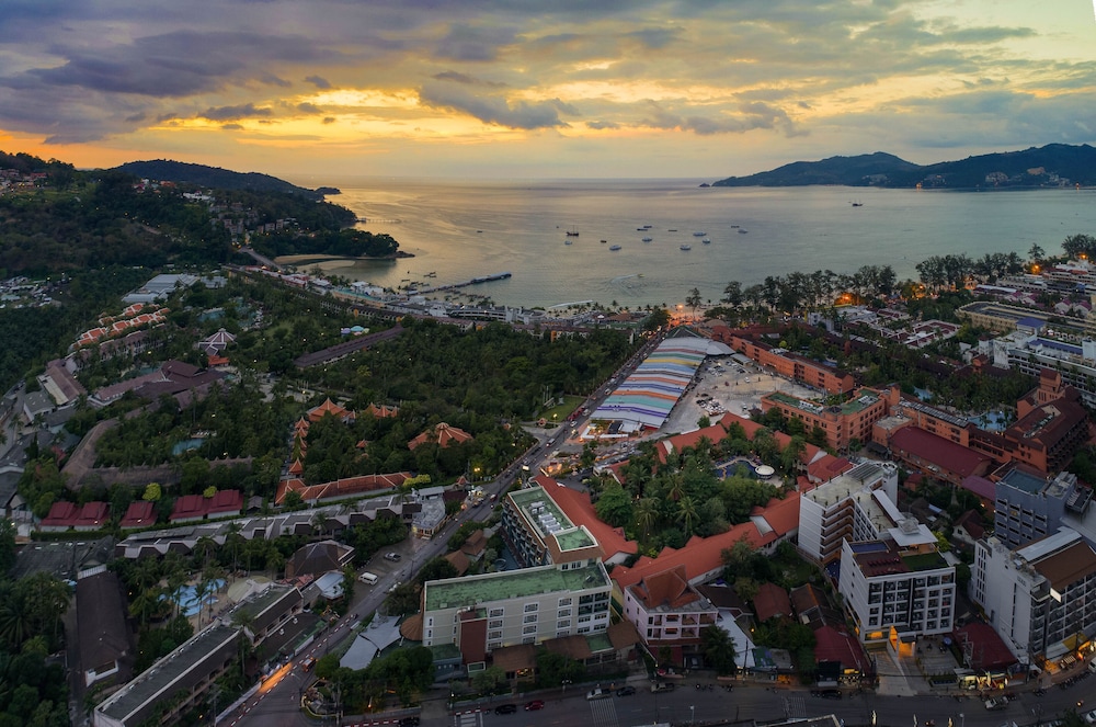 Phuket Leelavadee Hua Ting Resort 31/50