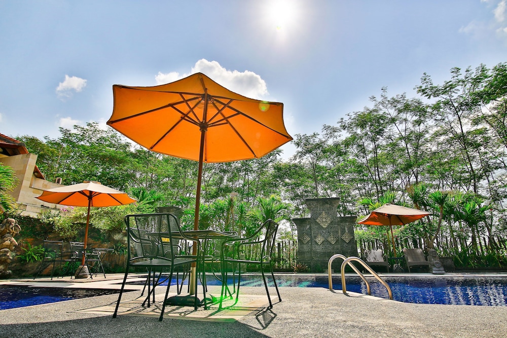 Taman Harum Cottages 74/80