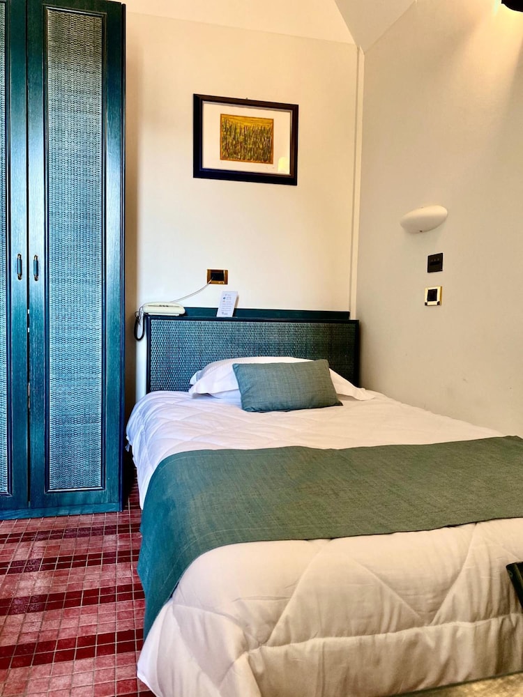 Hotel Della Baia 12/71