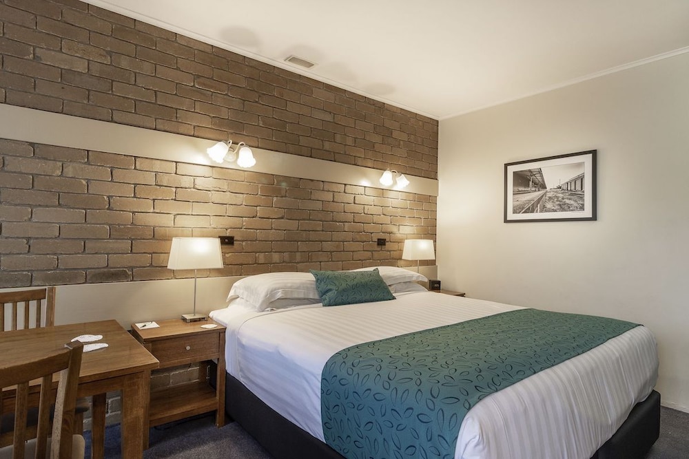 Best Western Stagecoach Motel 24/36