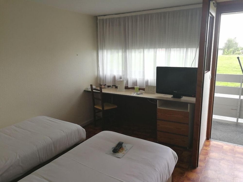 Hotel Campanile Angers Ouest Beaucouze 26/44