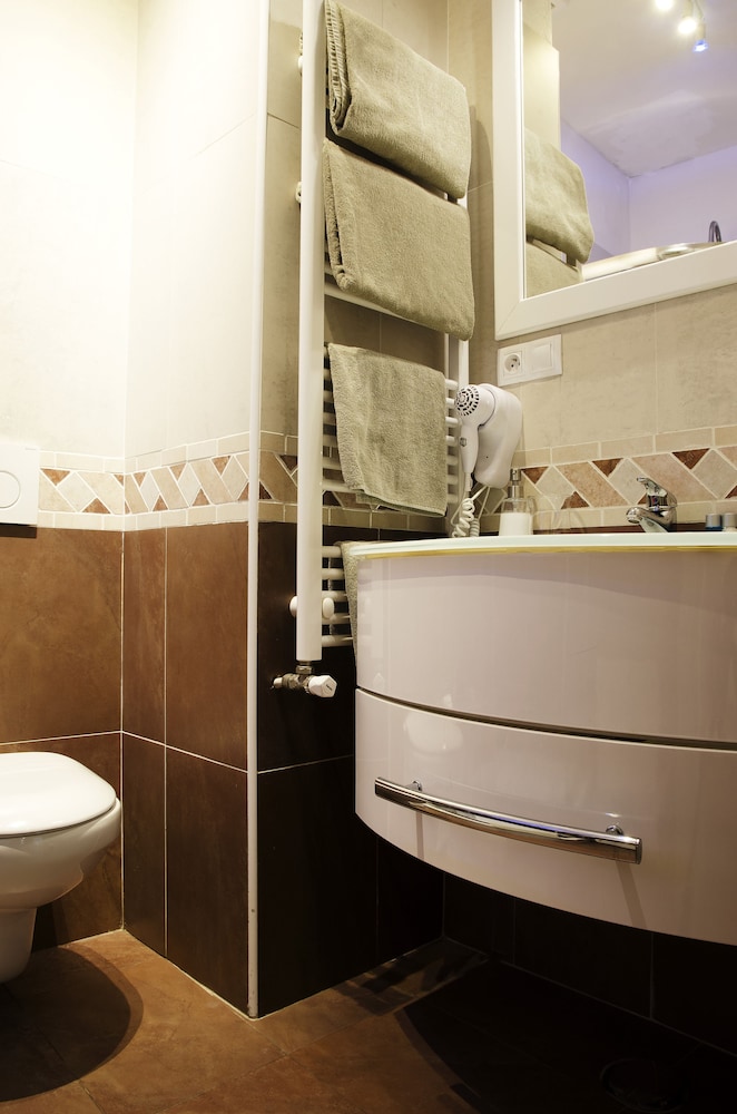 Dolce Vita Suites Hotel 41/48