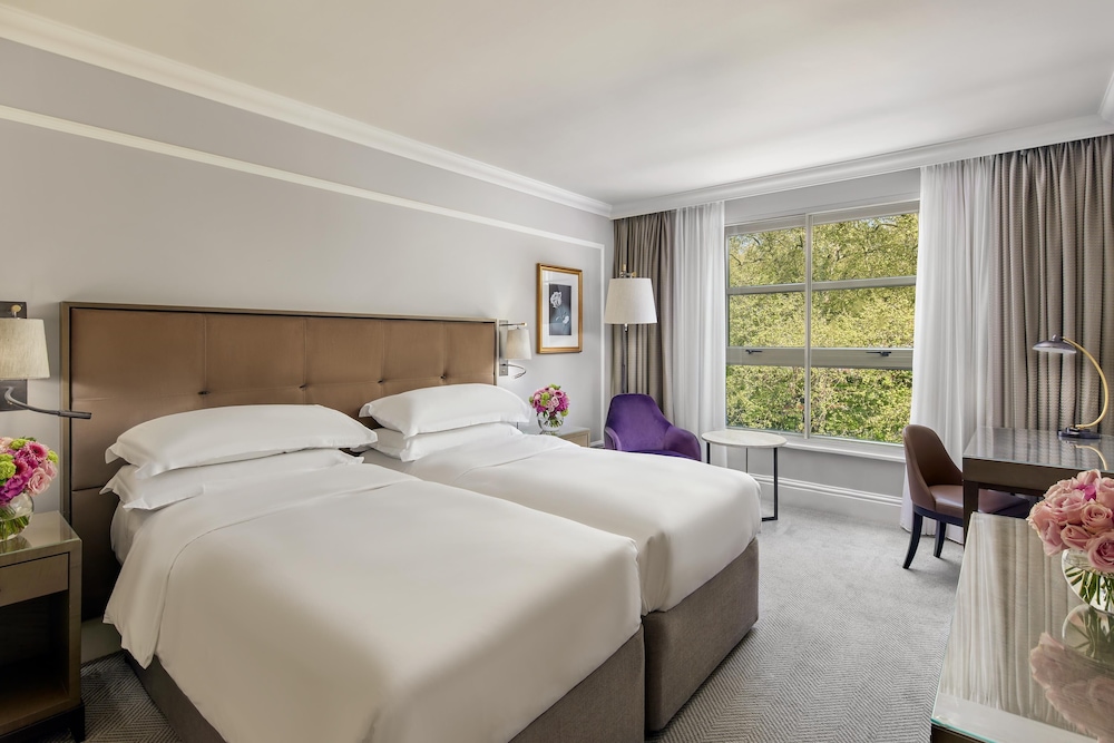 ROOM, TWIN BEDS, GARDEN VIEW