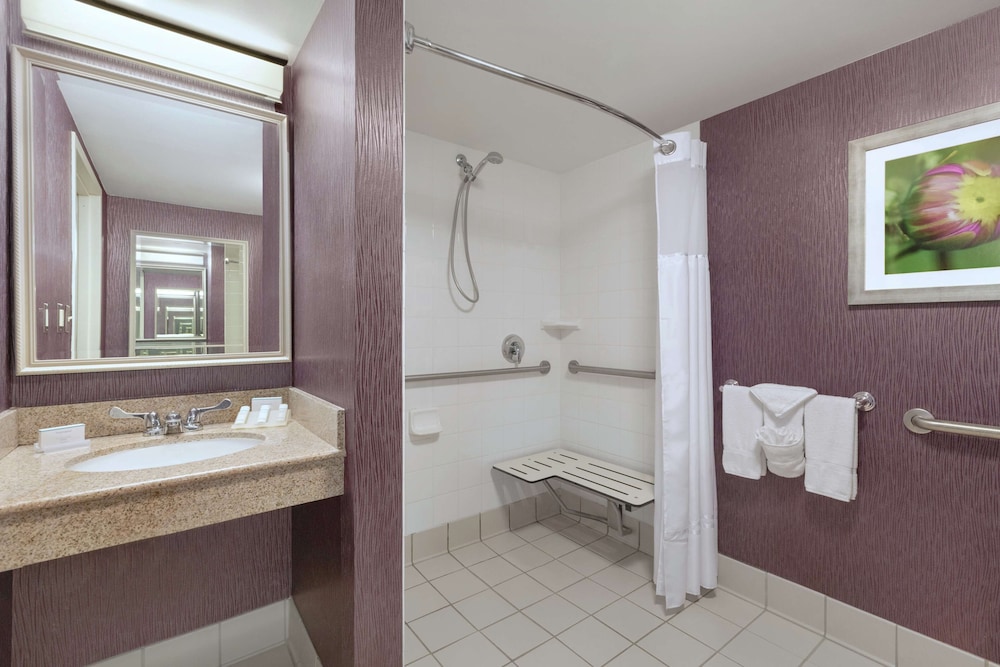 Hilton Garden Inn-Springfield Ma 6/24