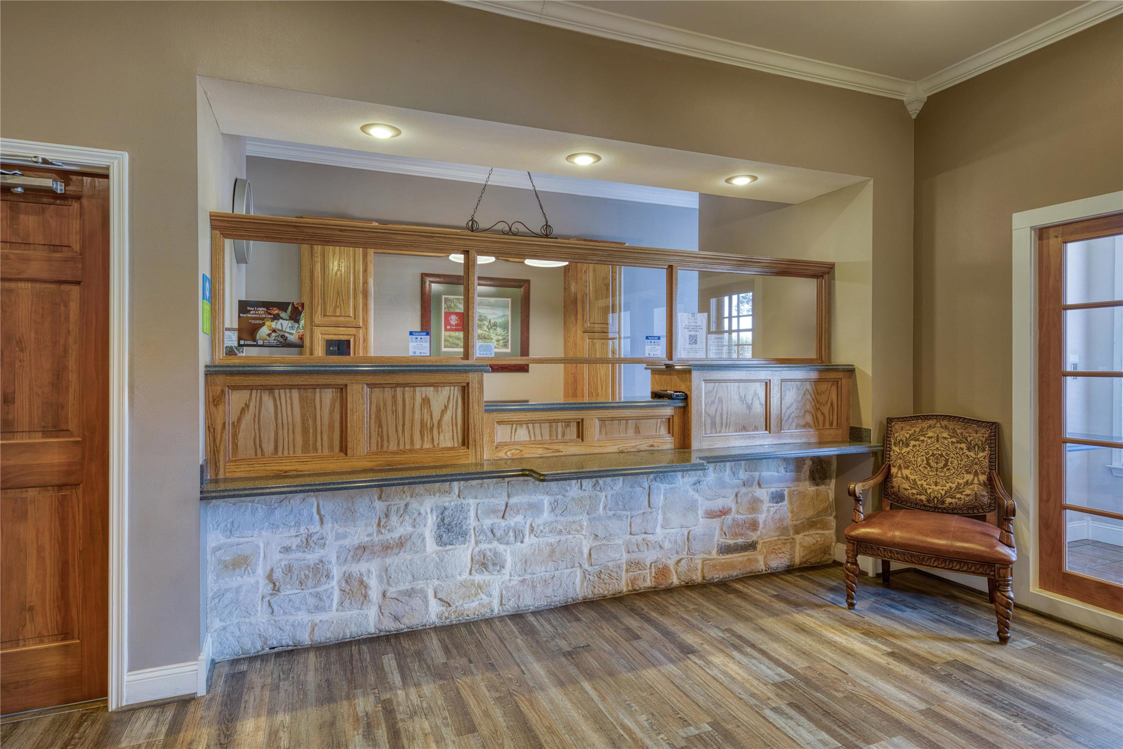 SureStay Hotel By Best Western Leesville 5/28