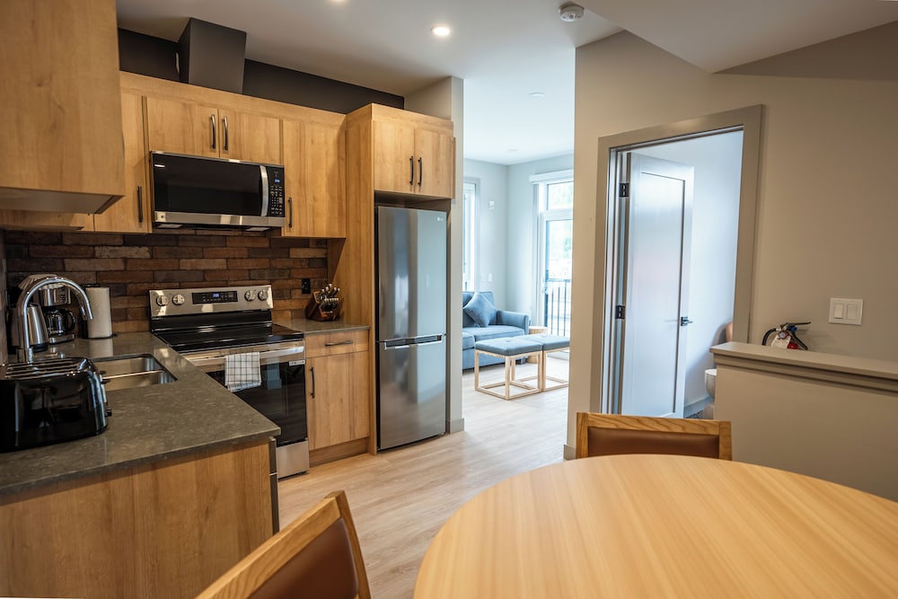Basecamp Suites Revelstoke 35/50