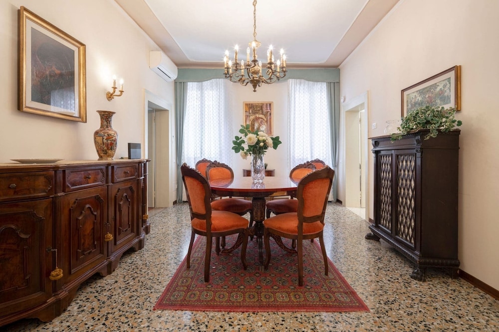 The Arsenal Large Apartment 29/47